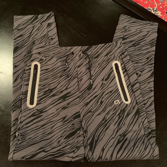 🏷️NWT Girls GapFit Dry Wick Sweatpants 10 NEW - Picture 4 of 6